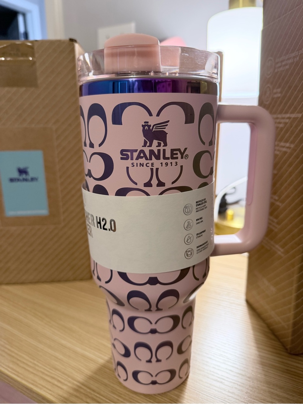 Pink Patterned Quencher H2.0 Tumbler with Light Pink Handle